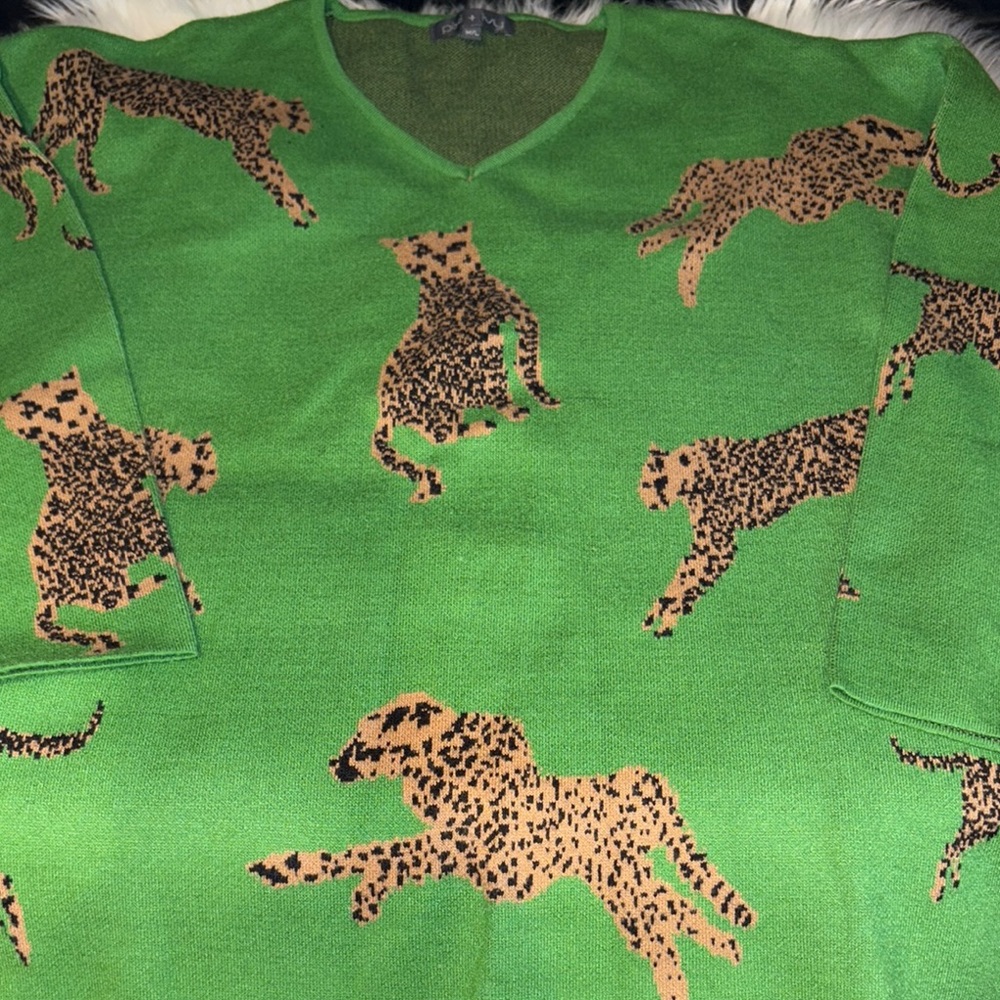 V-Neck Green and Brown Sweater with Dynamic Animal Print